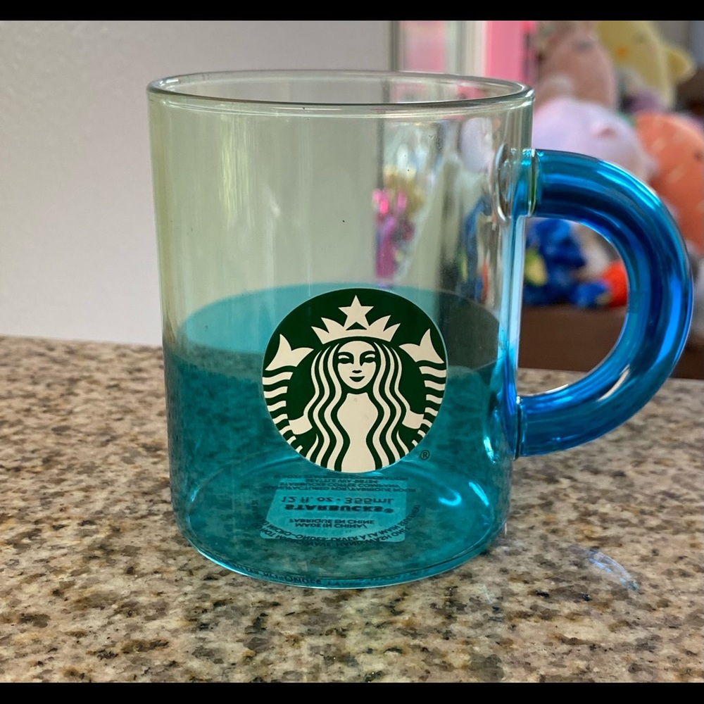 Starbucks Cups View 4